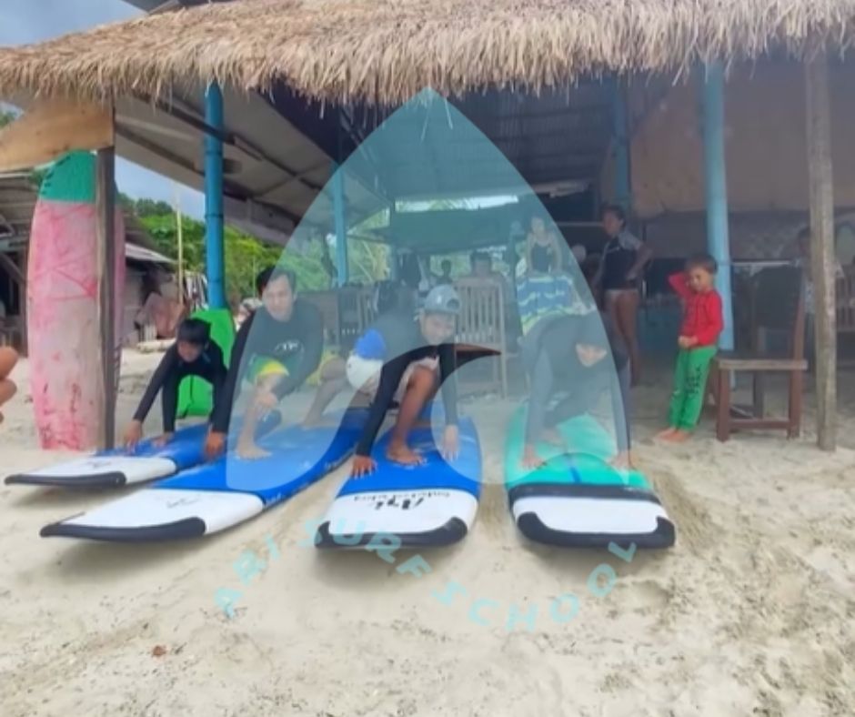 Gallery Ari Surf School